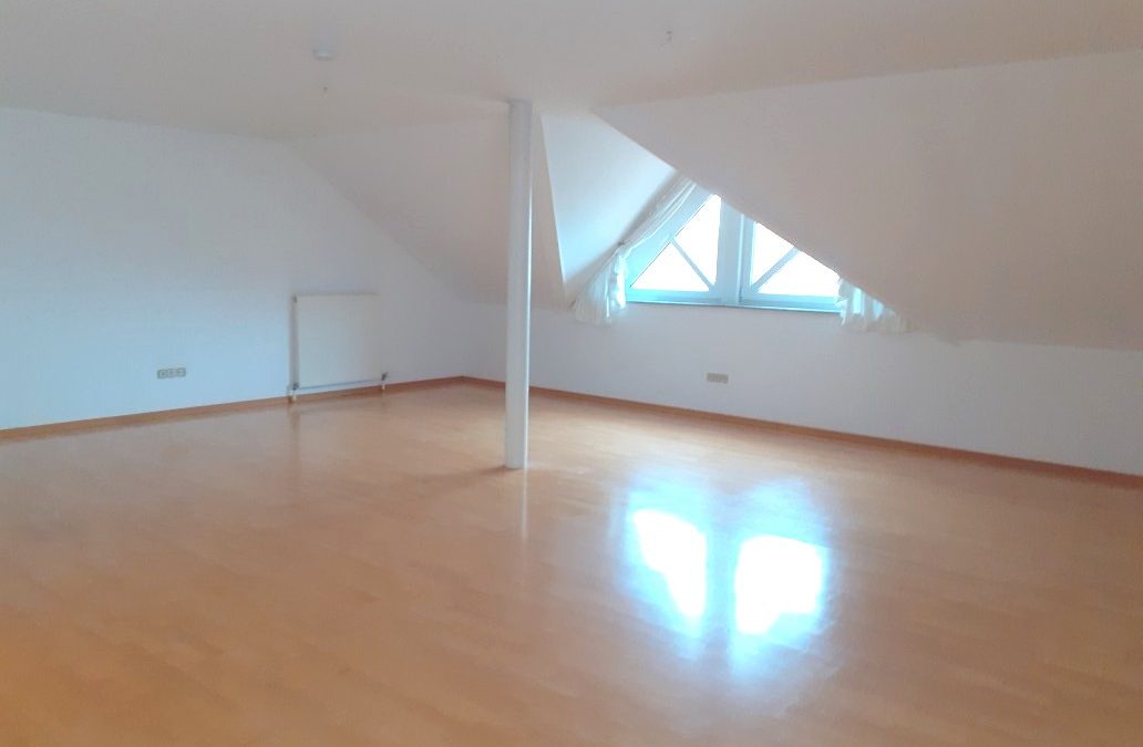 Sehr stilvolles und offen geschnittenes Apartment mit feiner Ausstattung und EBK