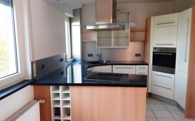 Große Wohnung mit schönem Schnitt, 2 Balkone und EBK