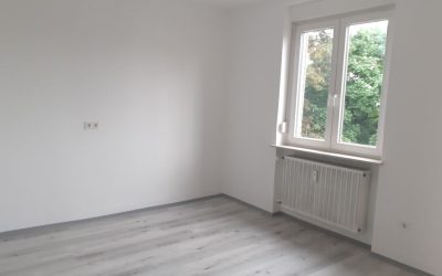 Frisch renovierte Wohnung mit schönem Schnitt und Balkon