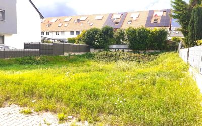 Bauplatz zur Bebauung mit einer Doppelhaushälfte