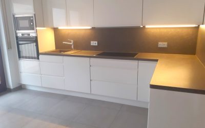 Renovierte Wohnung mit überzeugendem Schnitt, 2 Balkone und EBK